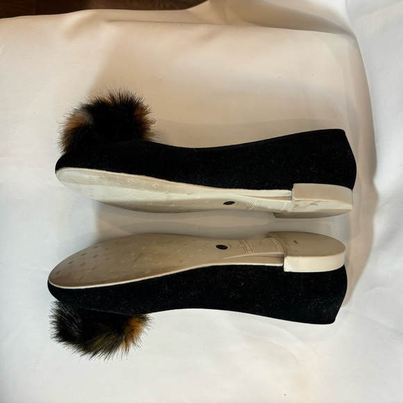 LEMON JELLY Sz 37 Ballet Flats with Decorative Fuzzy Faux Fur Pompoms Round Toe - Picture 4 of 8